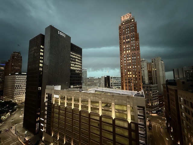 A storm's a rollin in