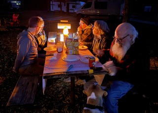 Travel - Dinner time