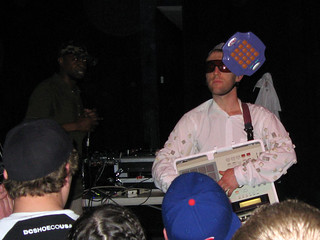 Mo Buttons (RJD2) @ Vaudeville Mews