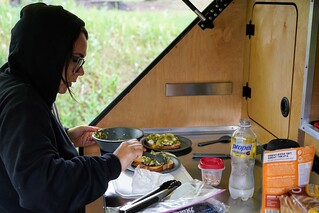 Camper - Makin brekkie