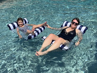 Cara Emmitt - Floatin girls