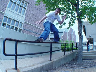 Saint Louis - Aaron grinding a rail at Wash U