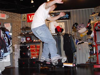 Saint Louis - Aaron grinding with Heelys