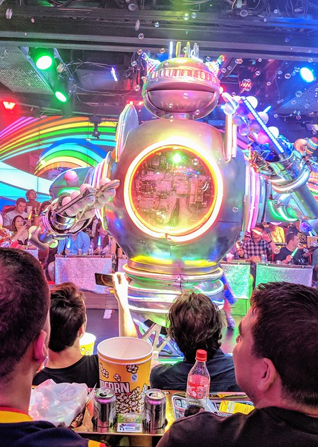 Weirdo future robot from the past