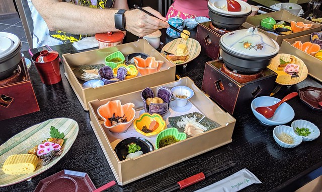 1,000 course breakfast