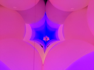 Art - Pink balls