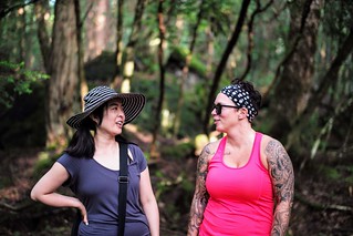 Hikin girls
