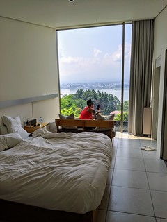 Facetimin with family from Hoshinoya