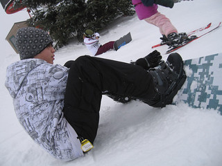 Snowboarding - Gabe buckling in
