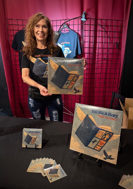 Merch girl