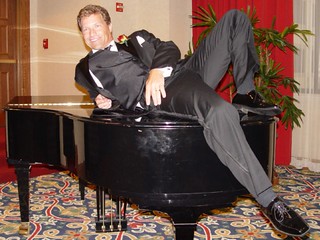 Texas - Dad on the piano - sweet pose