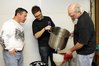 Homebrew - To the carboy