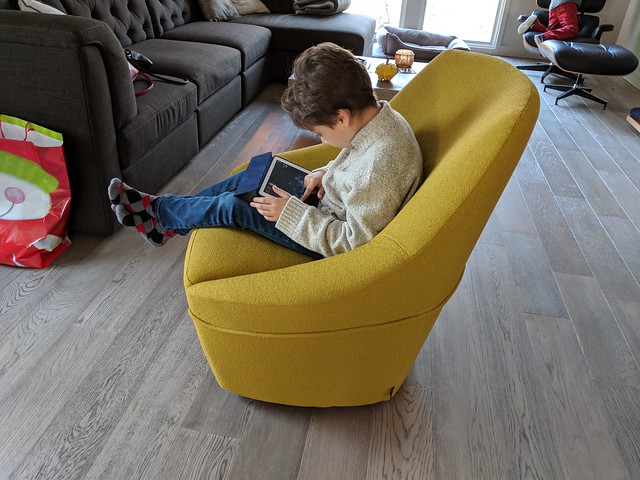 Elias gettin down on some games