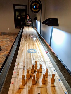 Shuffleboard - Shuffleboard bowling