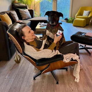 Gemma - Gema and Teresa hangin inside