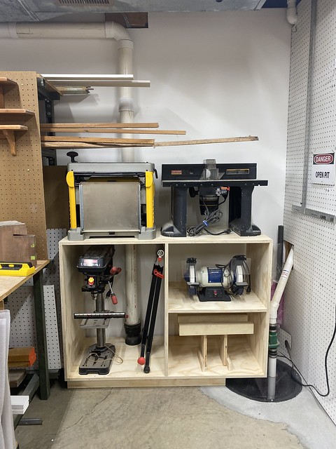 Built a new bench top tool shelf for the shop