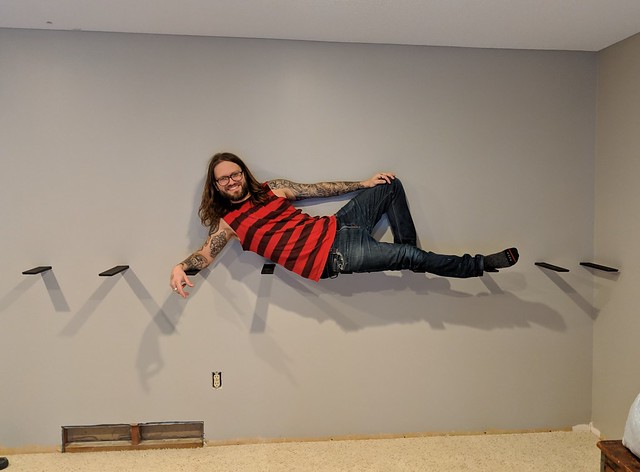 The floating bar brackets are pretty strong