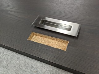 Mounting the sliding closet door pulls