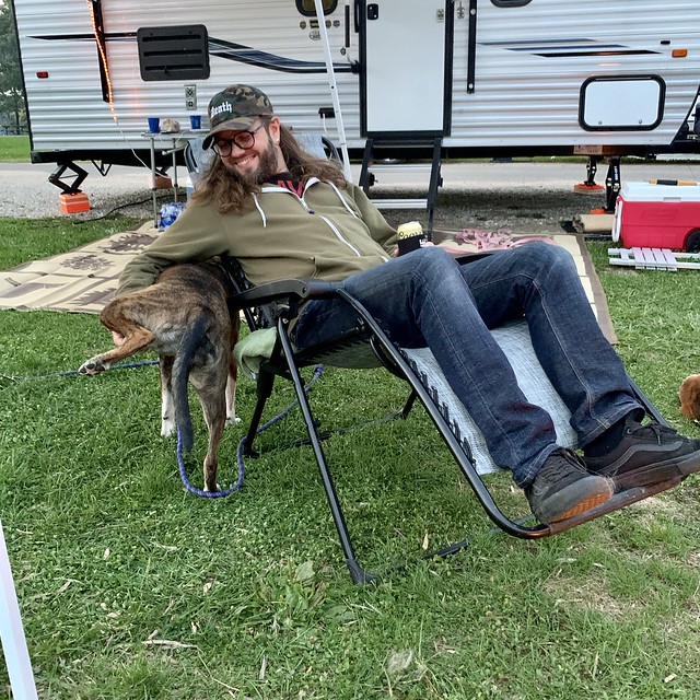 Gema likes that inner thigh scratched