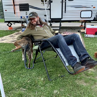 Gema likes that inner thigh scratched