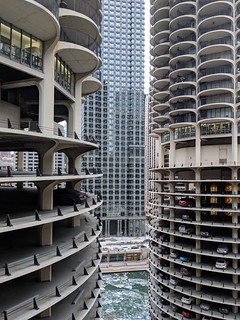 Marina towers and a very cold Chicago river from our hotel room
