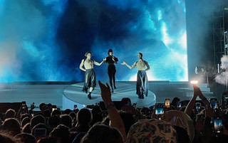 80/35 - Very handsome escorts