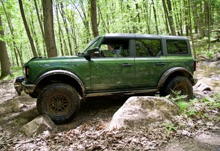 Travel - Gettin through the boulders and trees