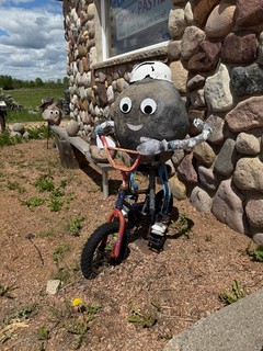 Art - A cycling rock welcomes us to the Tigerton Rocks for Fun Cafe