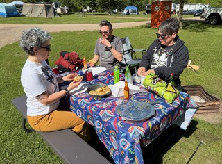 Travel - Brekkie Bombs