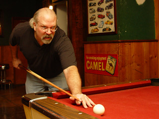 Jeff shootin pool