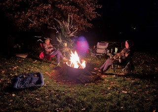 Camping - Stay warm around the fire