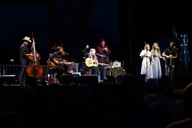 Willie Nelson and Family with Brooke Lee