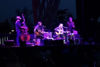 Shows - Willie and Family