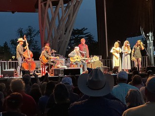 Shows - Willie Nelson and Brooke Lee