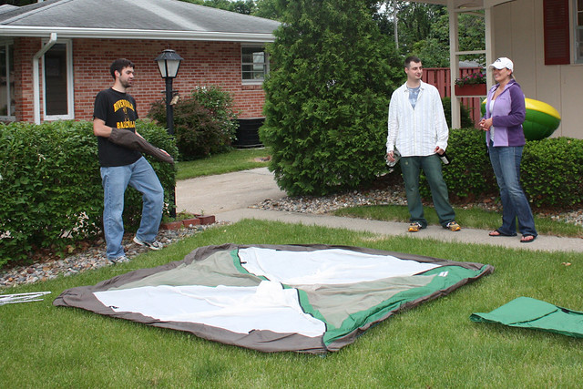 Settin up Josh's tent
