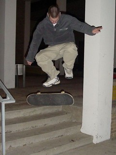 Dan Kickflipping the 4 set