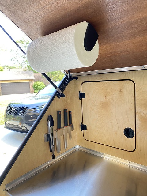 New paper towel holder + knife magnet