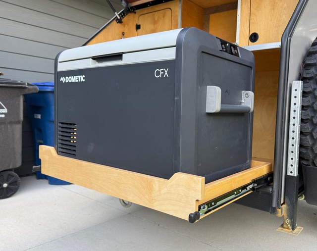Much more sturdy, locking fridge slide