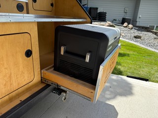 Also, this fridge slide is damn near shot. Pretty sure the OEM slide was only rated for 50 lbs...