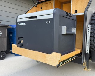 Building - Much more sturdy, locking fridge slide